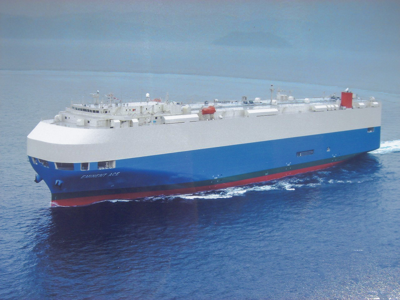 EMINENT ACE（MOLシップマネージメント株式会社）